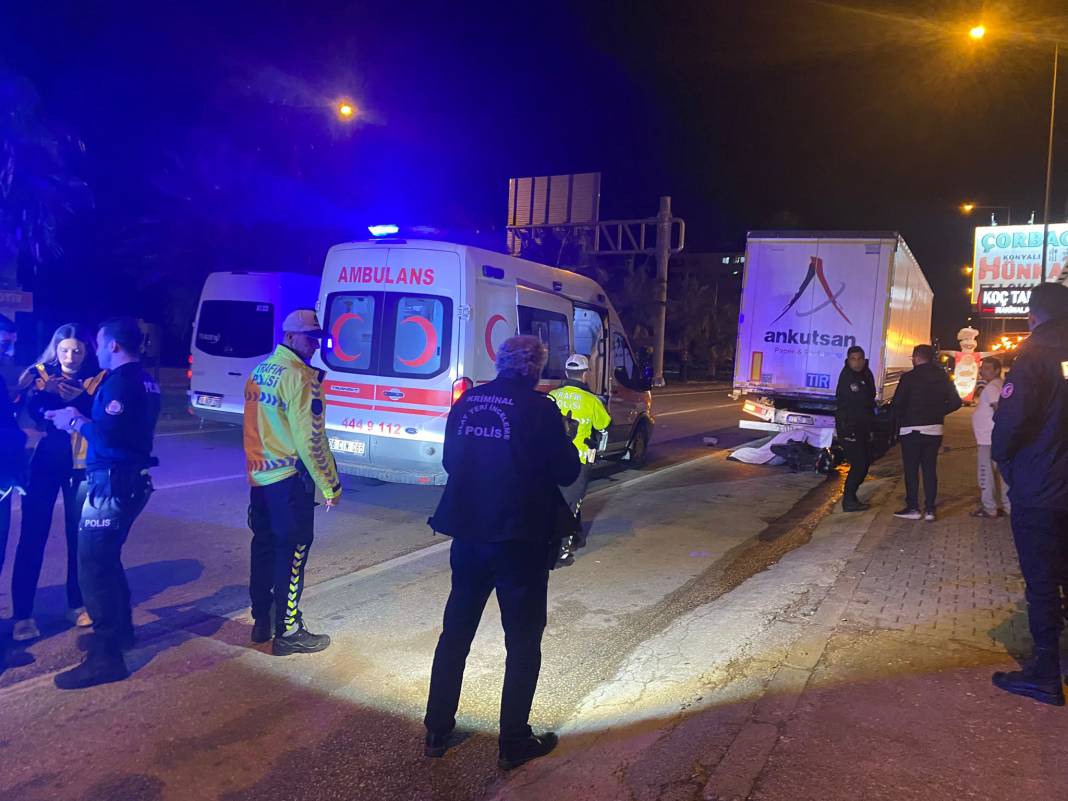 TIR kazasında bir genç yaşamını yitirdi 4